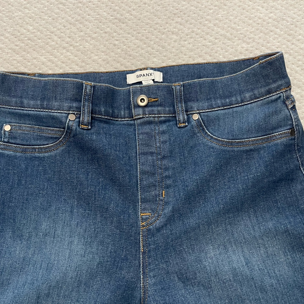 SPANXshape™ EveryWear Cropped Wide Leg Jeans | Authentic Blue